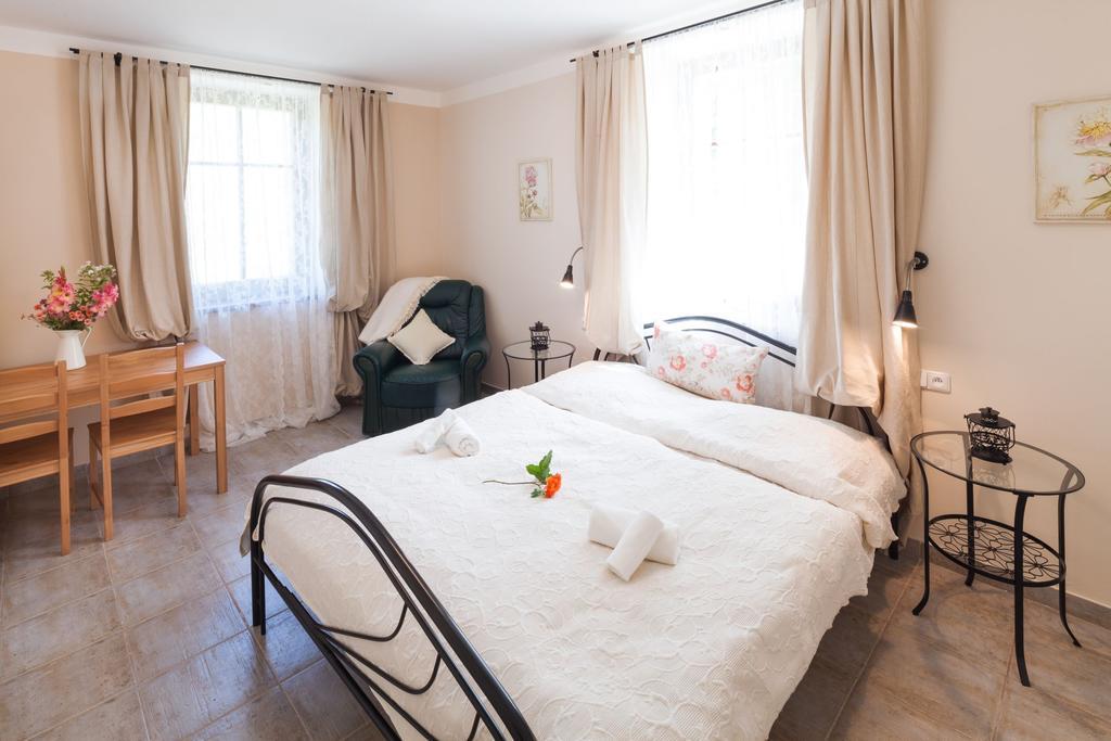 Penzion Na Belisku Březiny Habitación foto